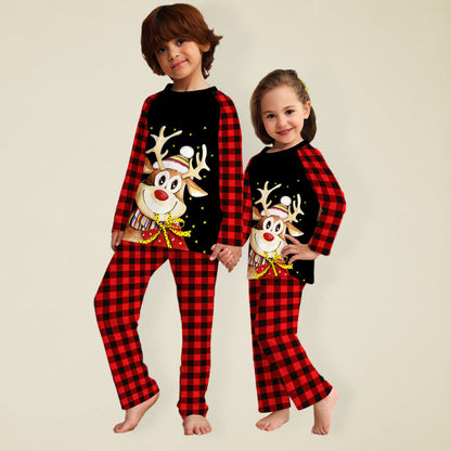 Pyjama deux pièces ajusté enfant à manches longues, imprimé carreaux classiques et rennes de Noël