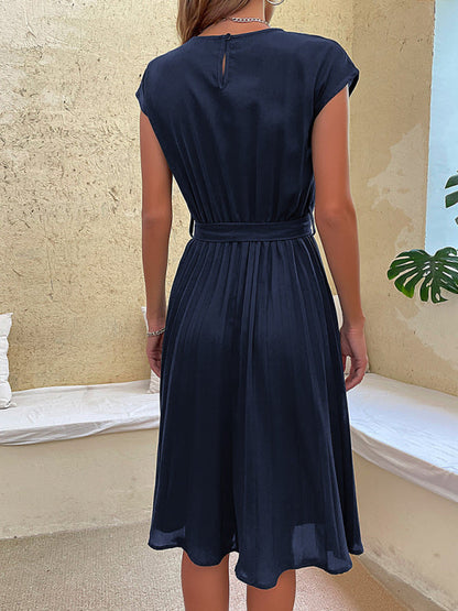 Robe midi plissée unie à manches courtes pour femme