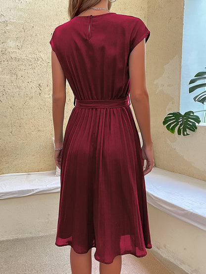 Robe midi plissée unie à manches courtes pour femme