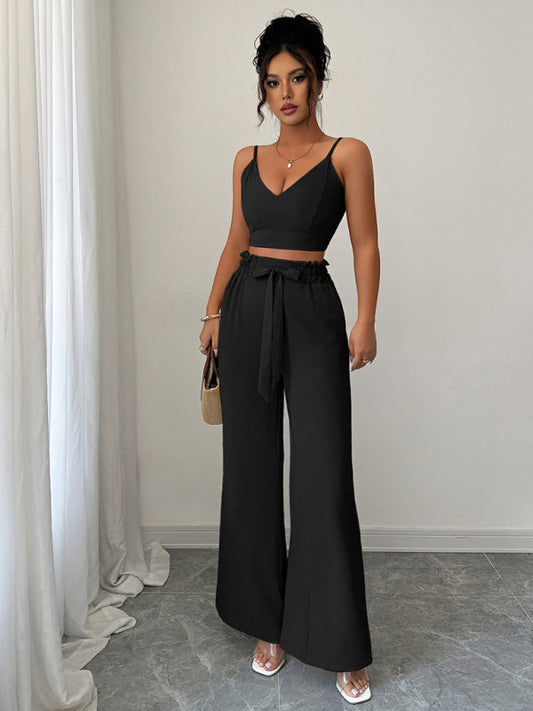 Ensemble deux pièces gilet noir à bretelles et pantalon large