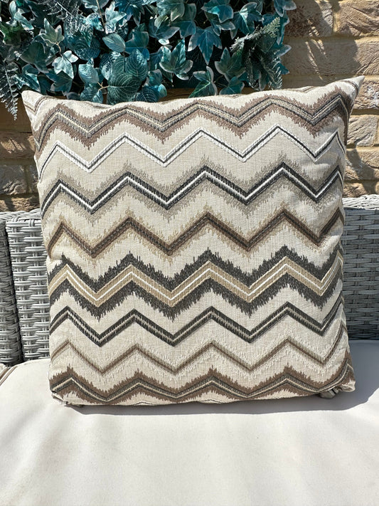 Le Coussin Couture - Le Beige Zig Zag Extérieur - Style N° 125