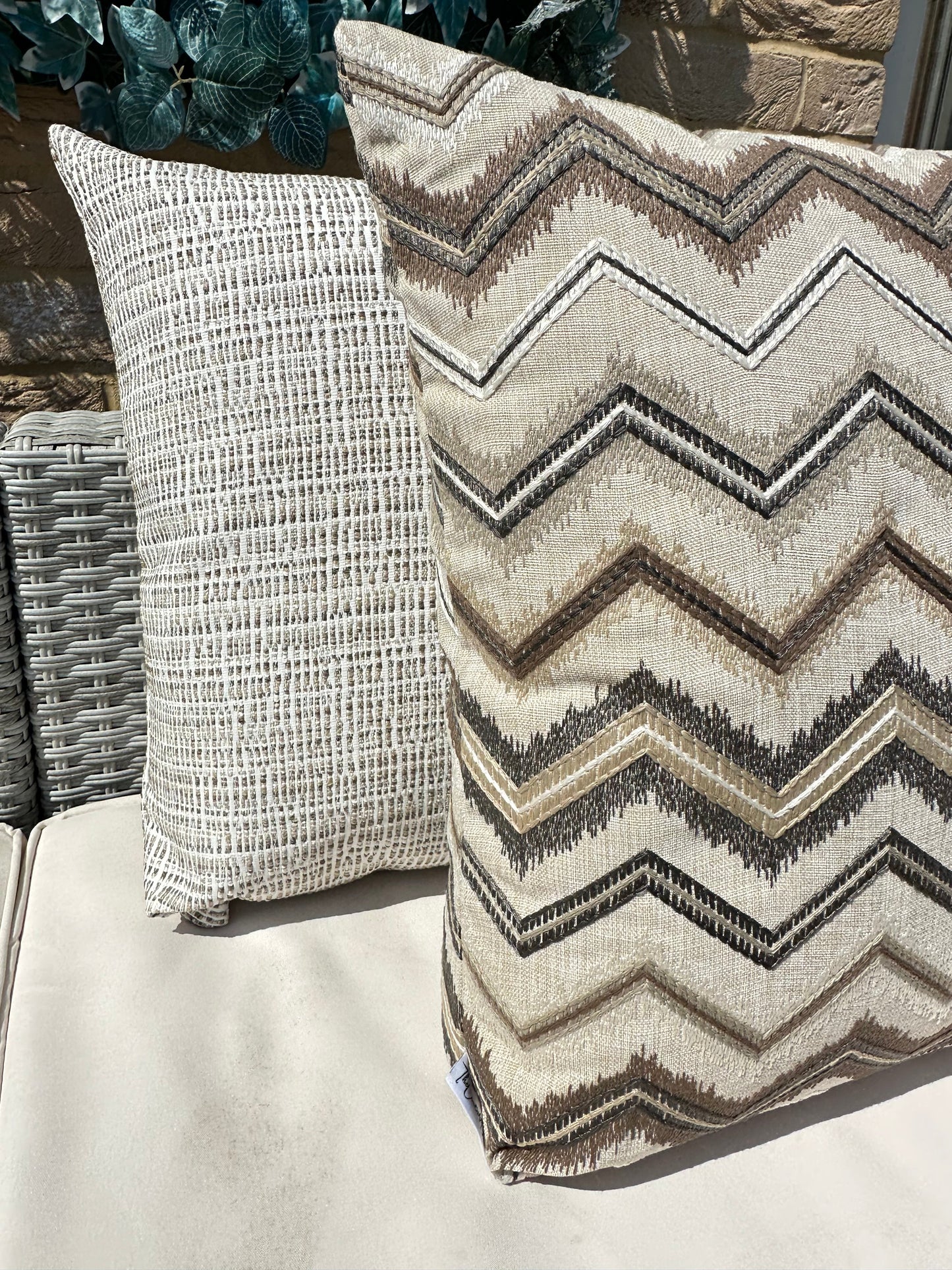 Le Coussin Couture - Le Beige Zig Zag Extérieur - Style N° 125