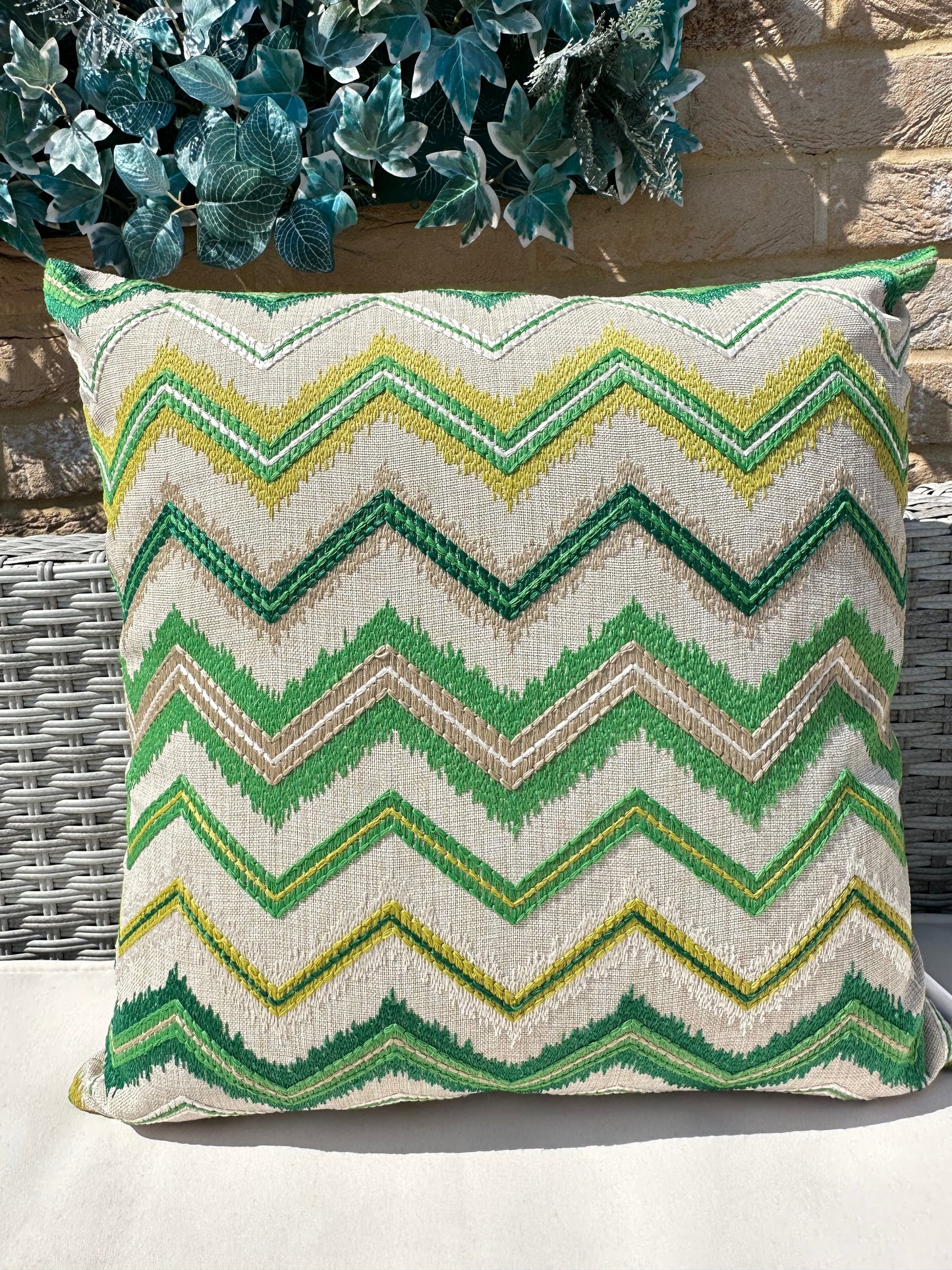 Le Coussin Couture - Le Zig Zag Vert Extérieur - Modèle n° 139