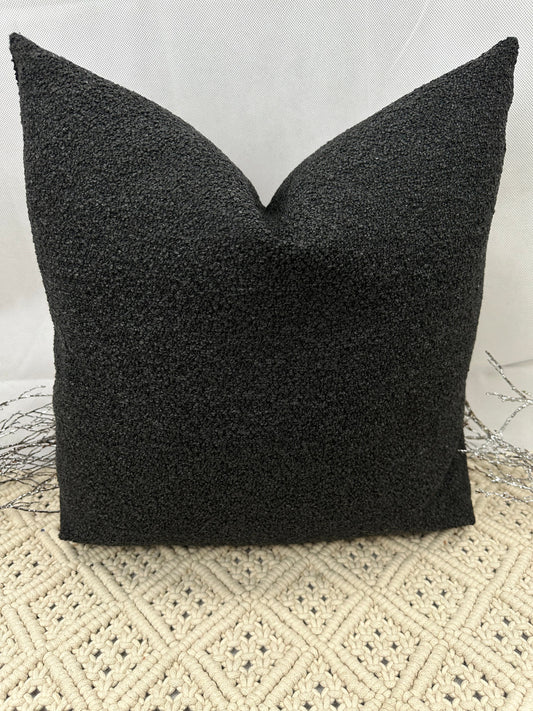 Le Coussin Couture - Le Luxe Bouclé Noir - Modèle N° 103