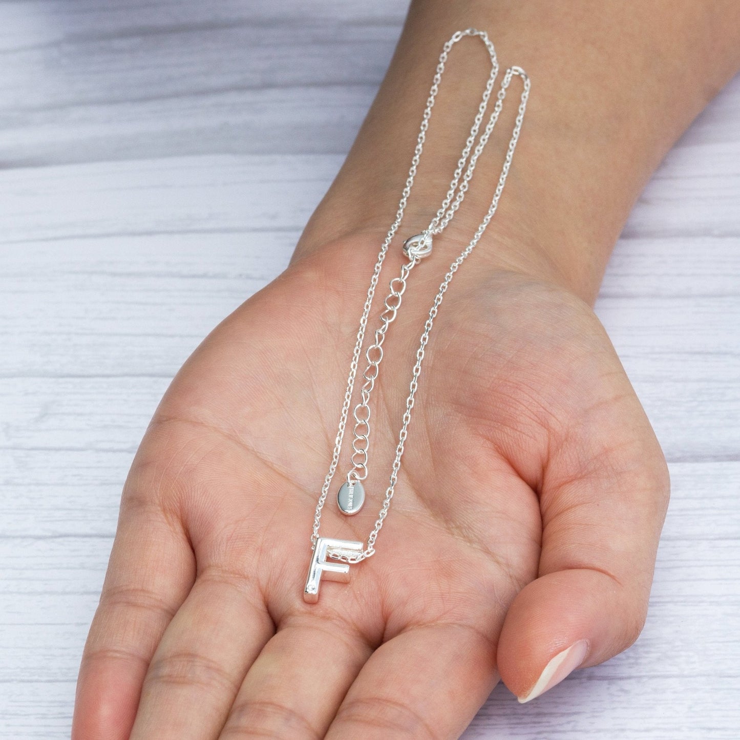 Collier Initial Lettre F Orné de Cristaux Zircondia®
