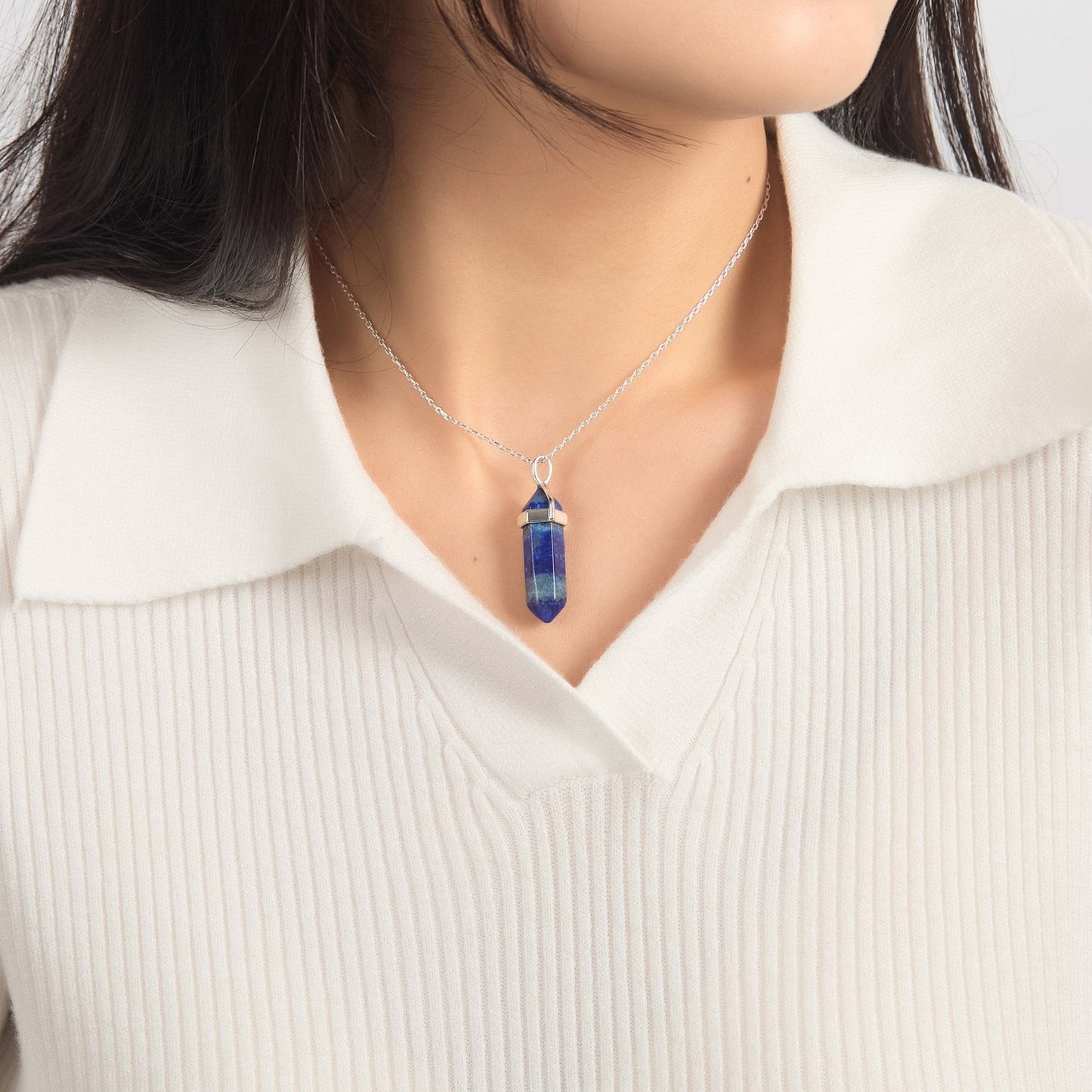 Collier en lapis-lazuli avec carte de citation