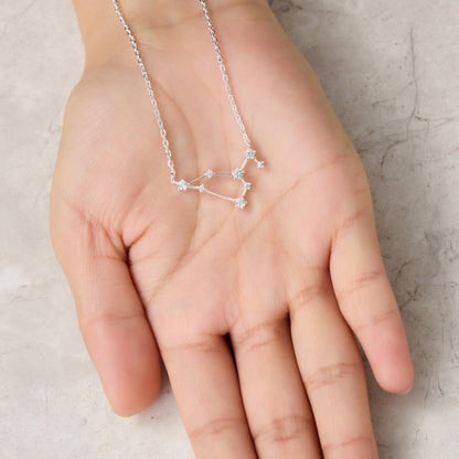 Collier constellation du zodiaque signe Lion et carte citation avec cristaux Zircondia®