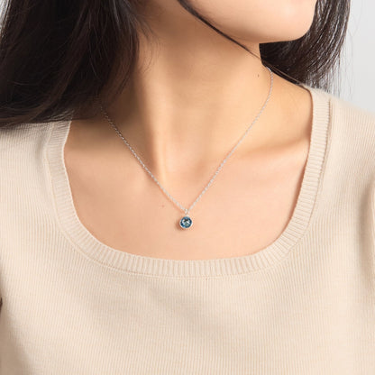 Collier pierre de naissance de mars (Aigue-marine) créé avec des cristaux Zircondia®