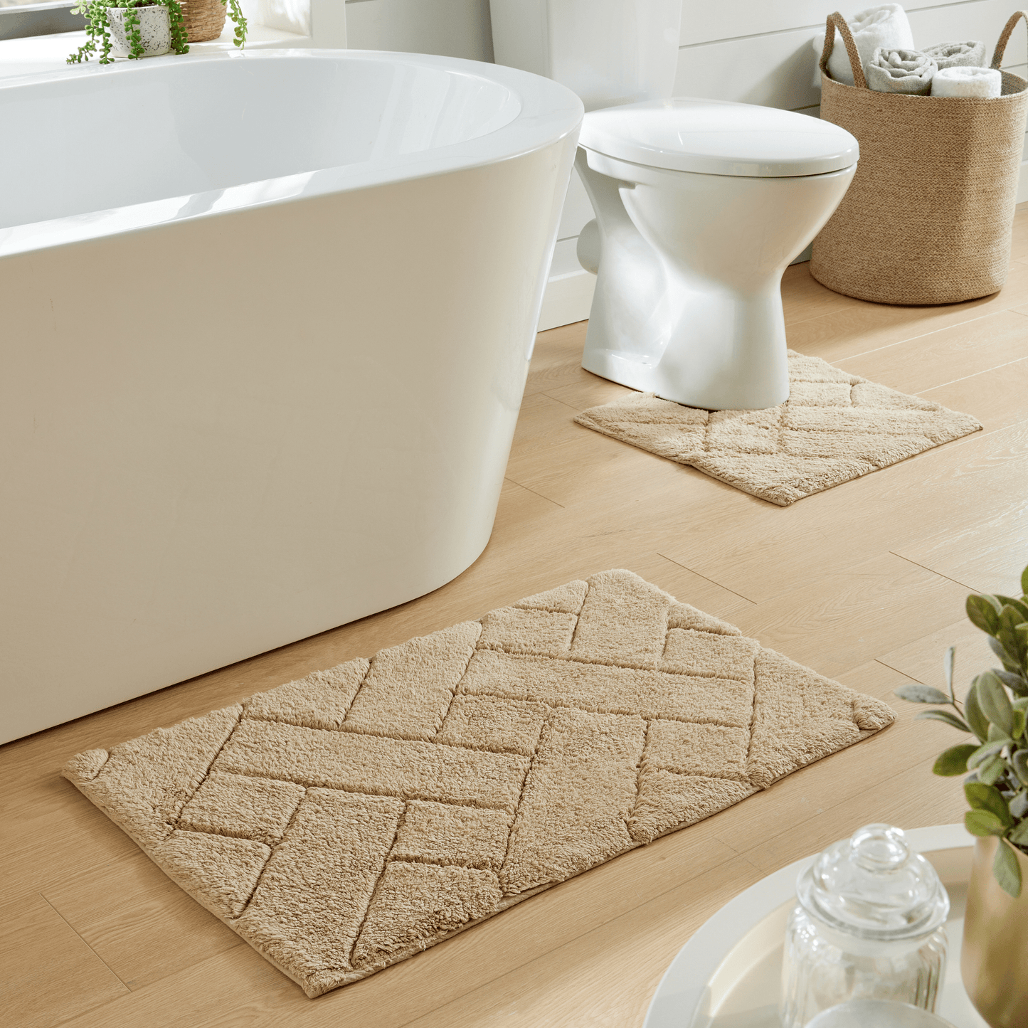 Tapis de bain et contour de WC Bali Ensemble Luxueux en coton super absorbant extra doux pour le confort et le style de votre salle de bain, disponible en plusieurs couleurs par OLIVIA ROCCO