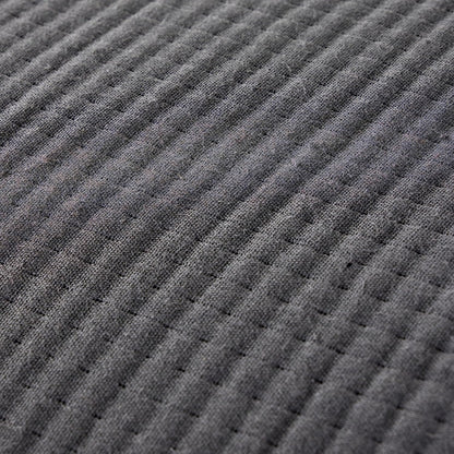 Jeté de lit matelassé Hotel Collection 240 x 260 cm en coton durable Doux et résistant Parure de lit blanche et grise pour une décoration de chambre élégante par OLIVIA ROCCO