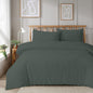 Parure de Lit Housse de Couette Tuftée avec Taies d'Oreiller Grise Blanche Naturelle Élégante Facile d'Entretien Tailles Simple Double King par OLIVIA ROCCO