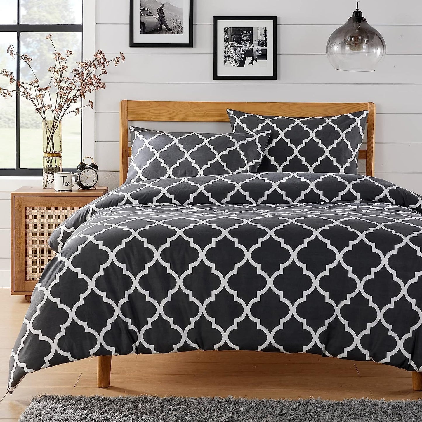 Parure de lit imprimée Marrakesh Grey, luxueuse, facile d'entretien, en mélange de polyester, avec taies d'oreiller pour chambre principale, chambres d'amis, dortoirs, durable et confortable par OLIVIA ROCCO