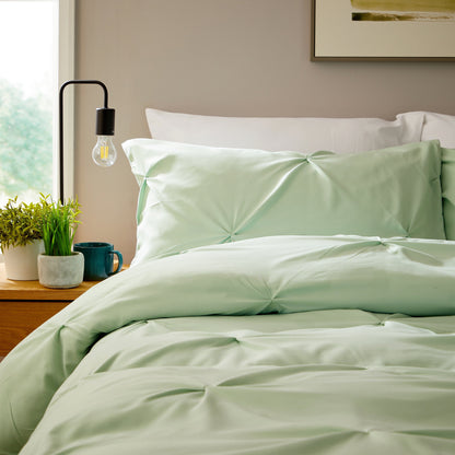 Housse de Couette Microfibre Vert Sauge avec Taies d'Oreiller Douce Respirante Facile d'Entretien par OLIVIA ROCCO