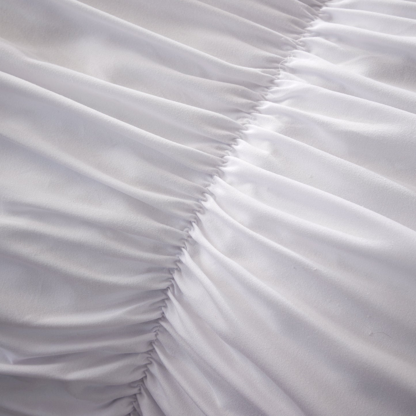 Parure de Lit Housse de Couette et Taies d'Oreiller en Microfibre Blanche Froncée Volants Ultra Douce Entretien Facile par OLIVIA ROCCO