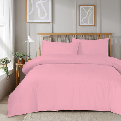 Parure de lit unie de luxe super douce avec fermeture éclair, entretien facile, disponible en différentes tailles et couleurs par OLIVIA ROCCO