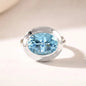 Bague avec Topaze Bleue Ciel taille ovale - Avery