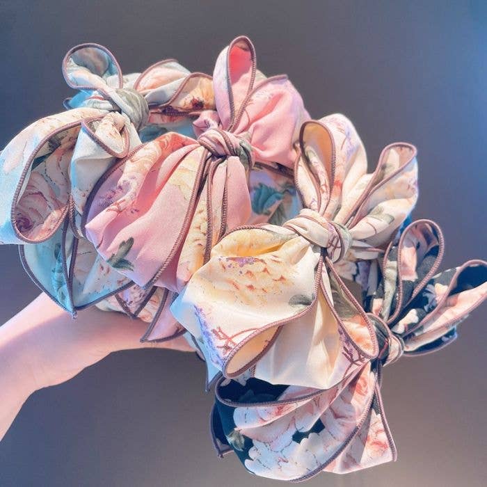 Oversize bow headband with floral print