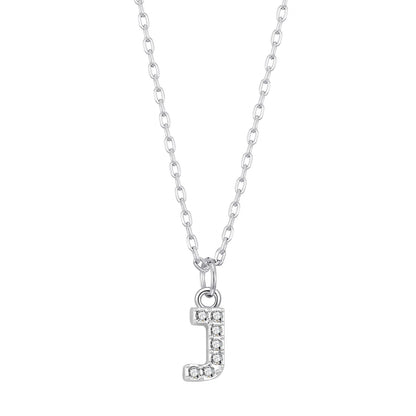 Collier initial Pave lettre J créé avec des cristaux Zircondia®