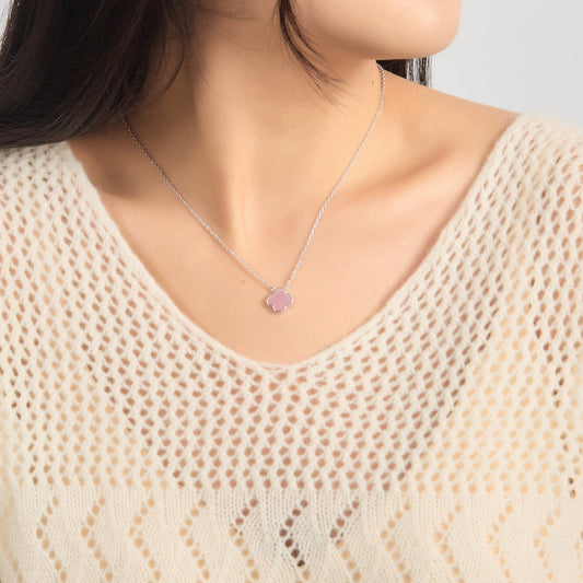 Collier trèfle en nacre rose