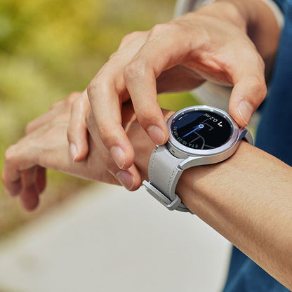 Refurbished Samsung Galaxy Watch 4 Classic 42mm 4G | Unlocked