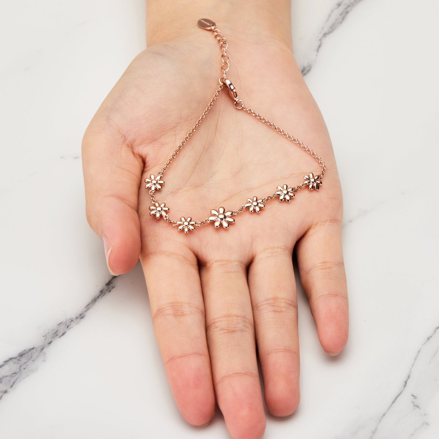 Rose Gold Plated Daisy Bracelet