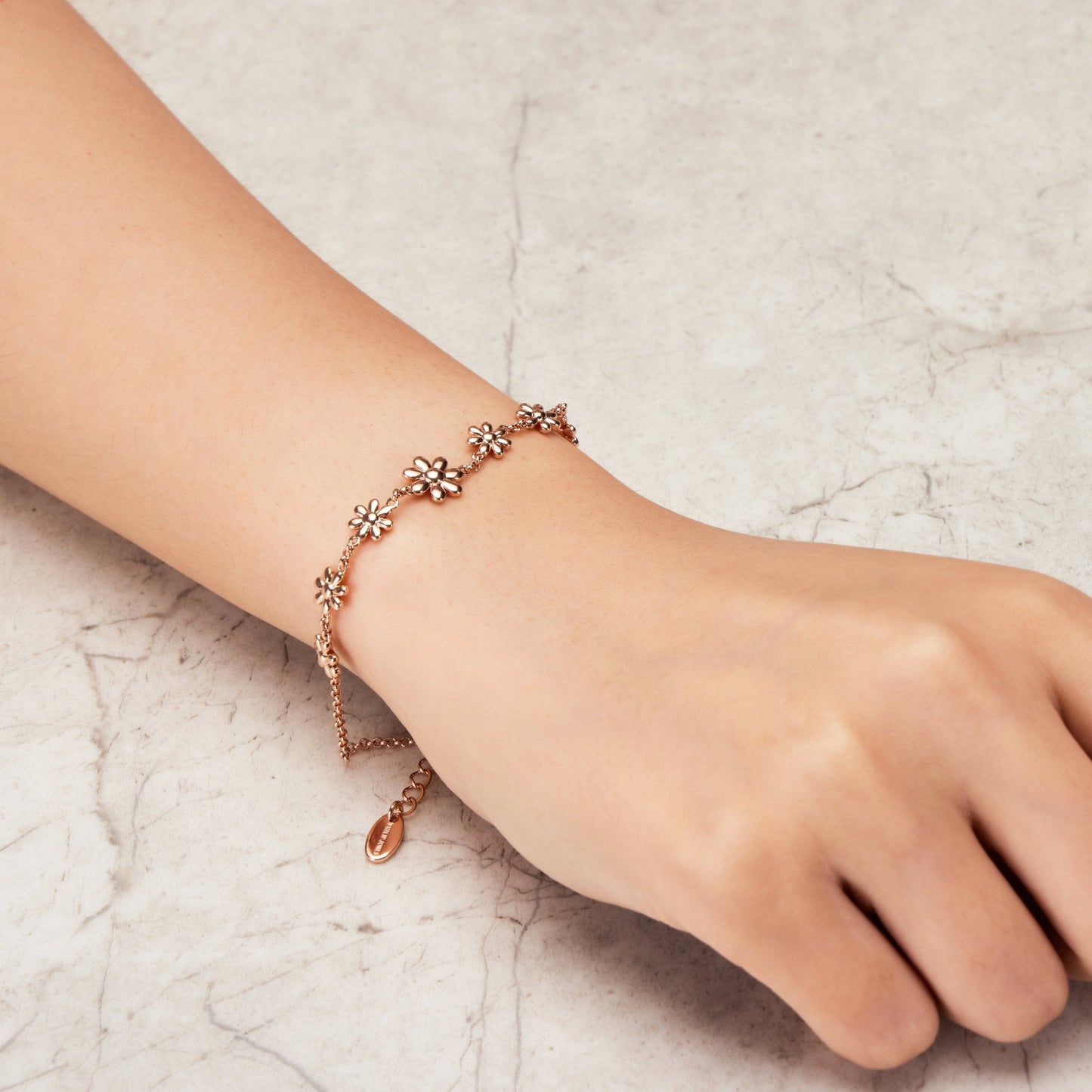 Rose Gold Plated Daisy Bracelet