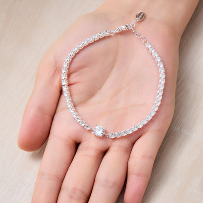 Bracelet de tennis solitaire rond créé avec des cristaux Zircondia®