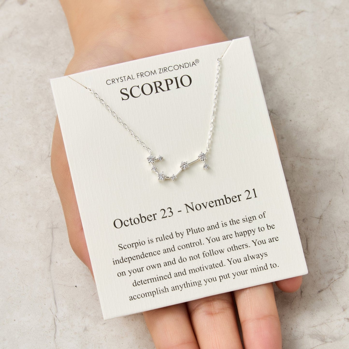 Collier signe astrologique Scorpion, constellation du zodiaque et carte citation avec cristaux Zircondia®