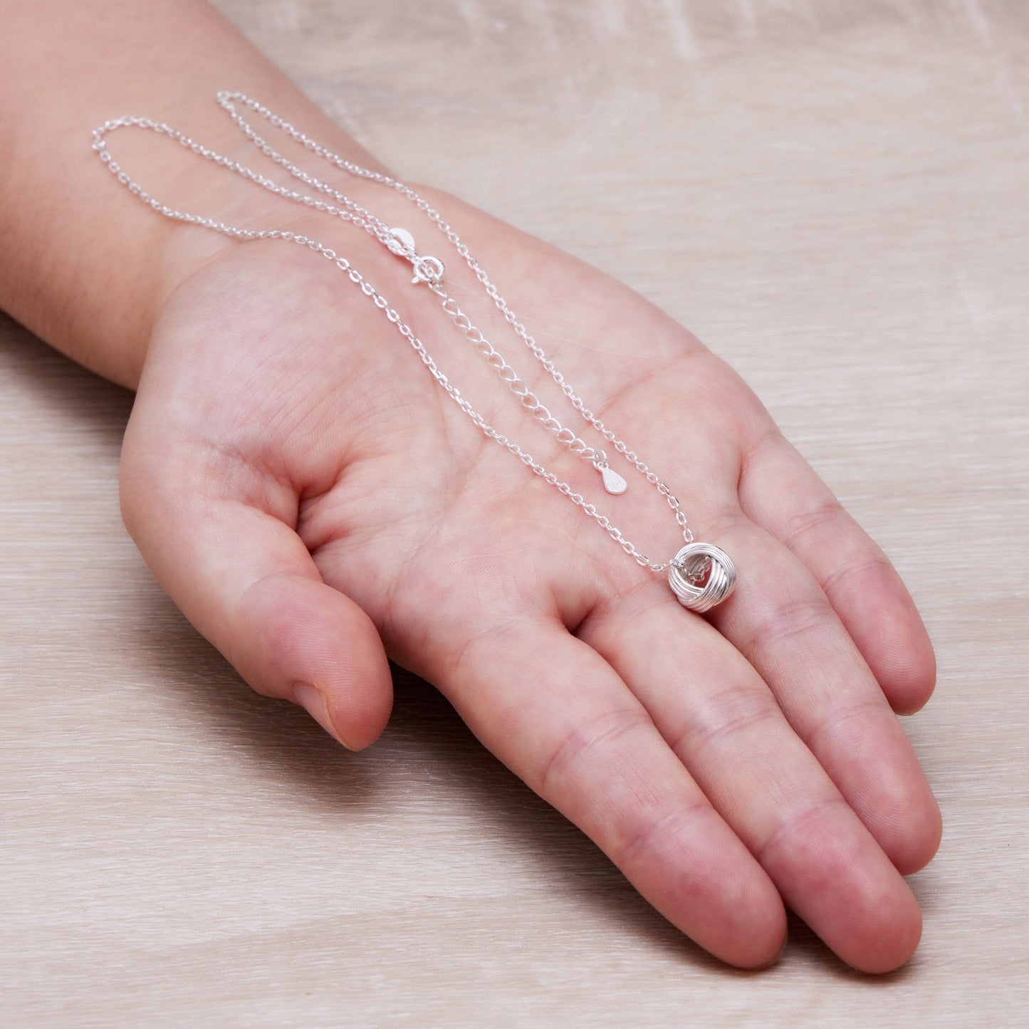 Collier Nœud Tante en Argent Sterling avec Citation