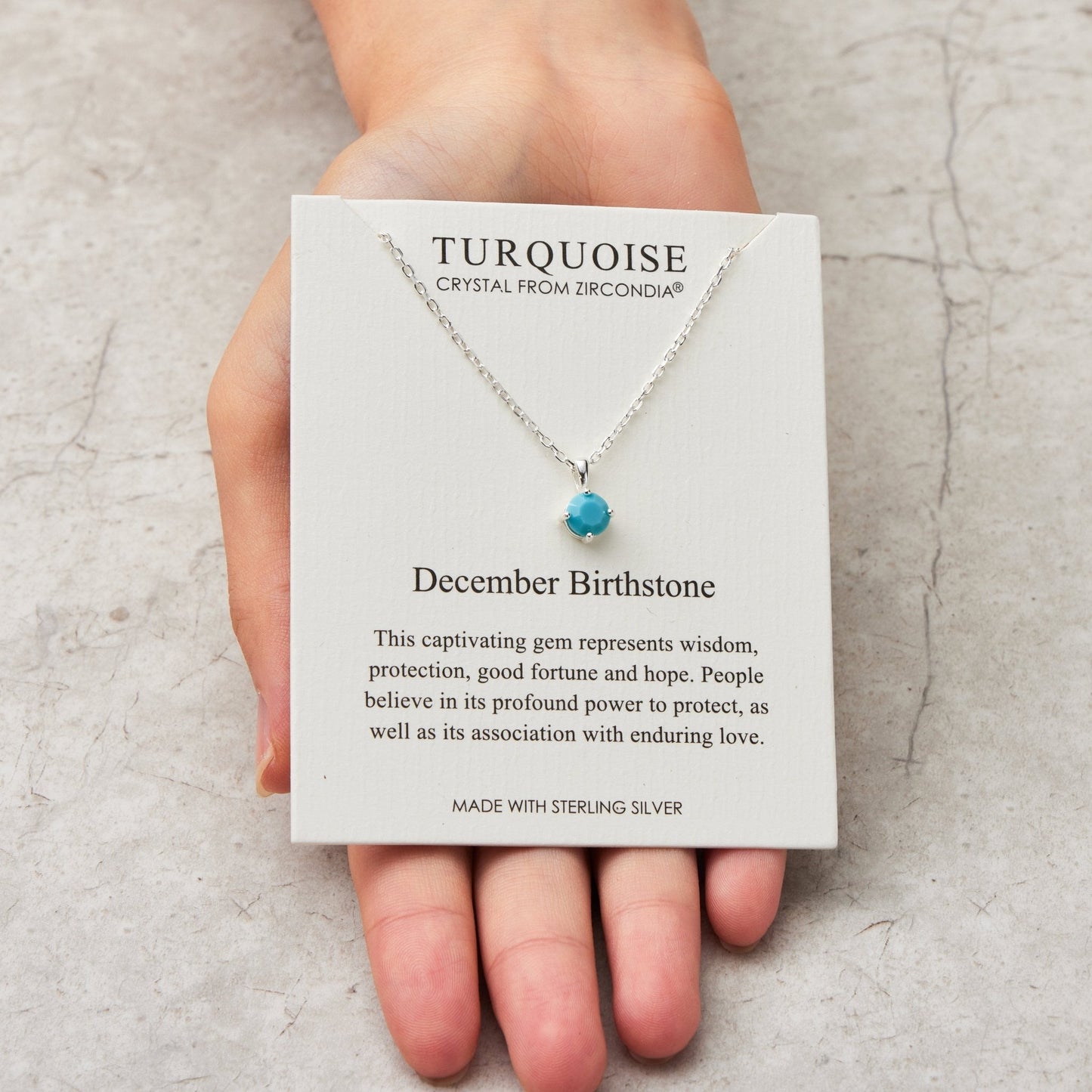 Collier en argent sterling avec pierre de naissance de décembre (turquoise) créé avec des cristaux Zircondia®