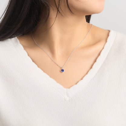 Collier en argent sterling avec pierre de naissance de septembre (saphir) créé avec des cristaux Zircondia®
