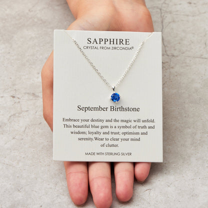 Collier en argent sterling avec pierre de naissance de septembre (saphir) créé avec des cristaux Zircondia®