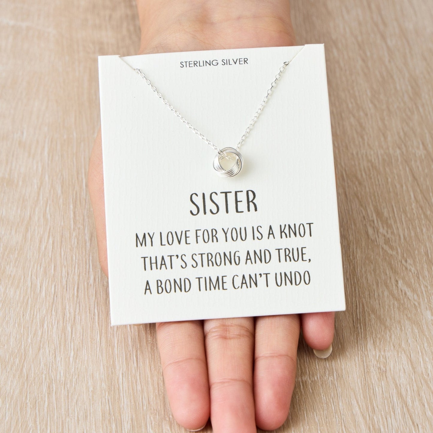 Collier Nœud Sœur en Argent Sterling avec Citation