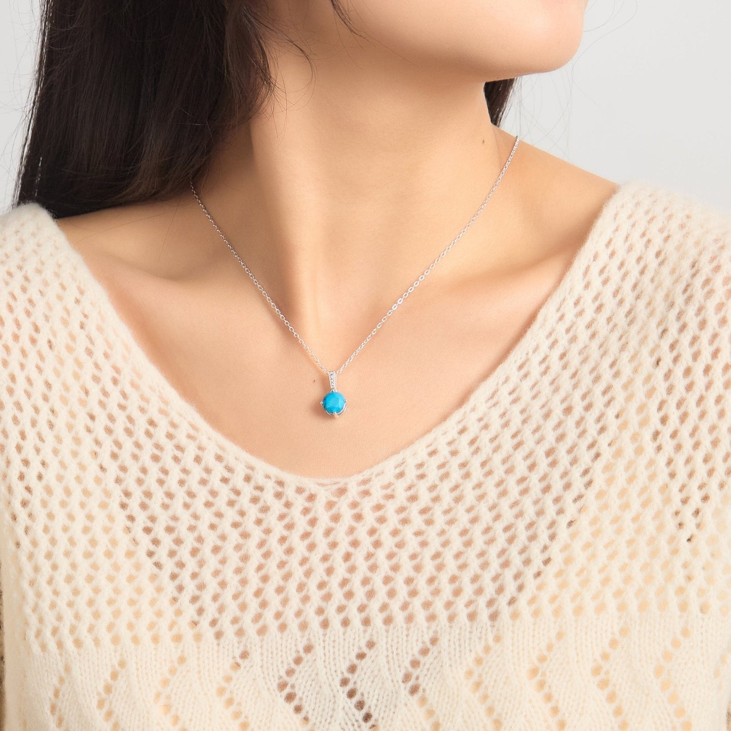 Collier en argent sterling avec pierre précieuse turquoise synthétique