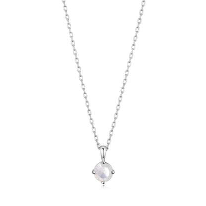 Collier en argent sterling et opale blanche créé avec des cristaux Zircondia®
