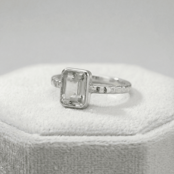 Tidewashed Green Quartz Ring - Octagonal Gemstone & Hammered Band