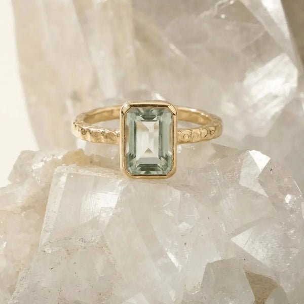 Tidewashed Green Quartz Ring - Octagonal Gemstone & Hammered Band