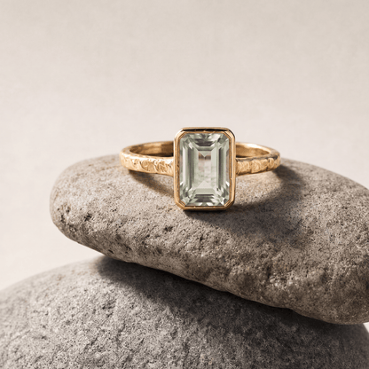 Tidewashed Green Quartz Ring - Octagonal Gemstone & Hammered Band
