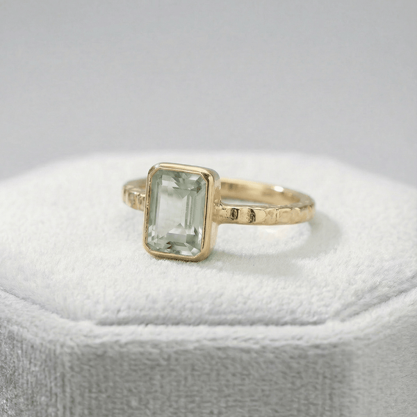 Tidewashed Green Quartz Ring - Octagonal Gemstone & Hammered Band