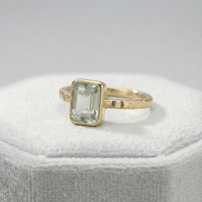 Tidewashed Green Quartz Ring - Octagonal Gemstone & Hammered Band