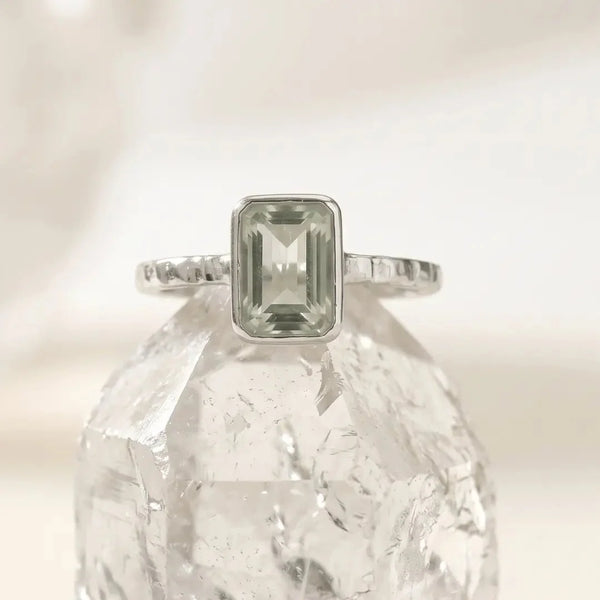 Tidewashed Green Quartz Ring - Octagonal Gemstone & Hammered Band