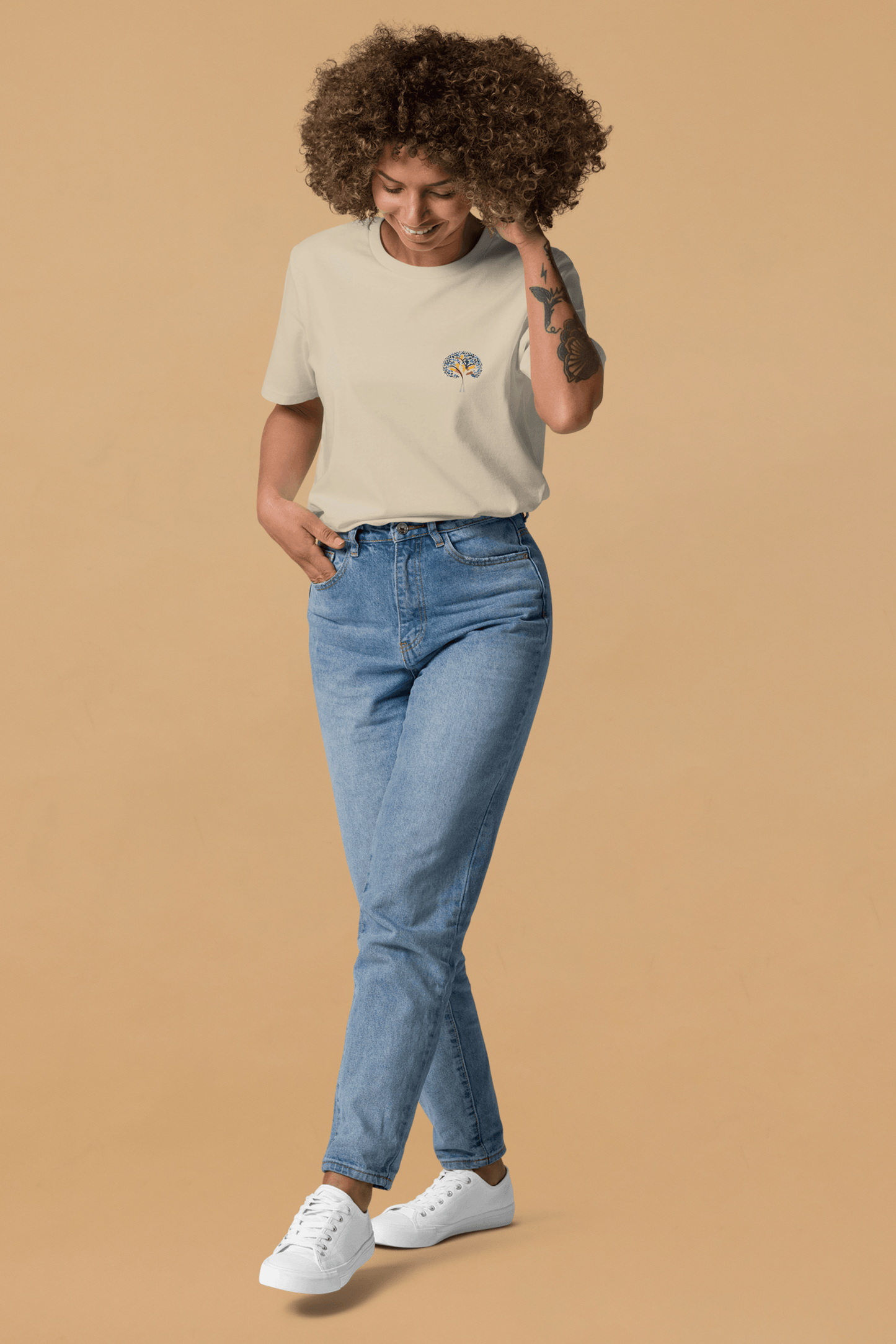 Women's Unity Tree T-Shirt - Nature Inspired Graphic Tee