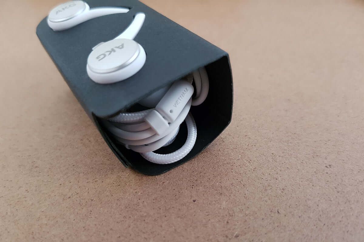 Samsung Tuned by AKG 3.5mm Earphones - White